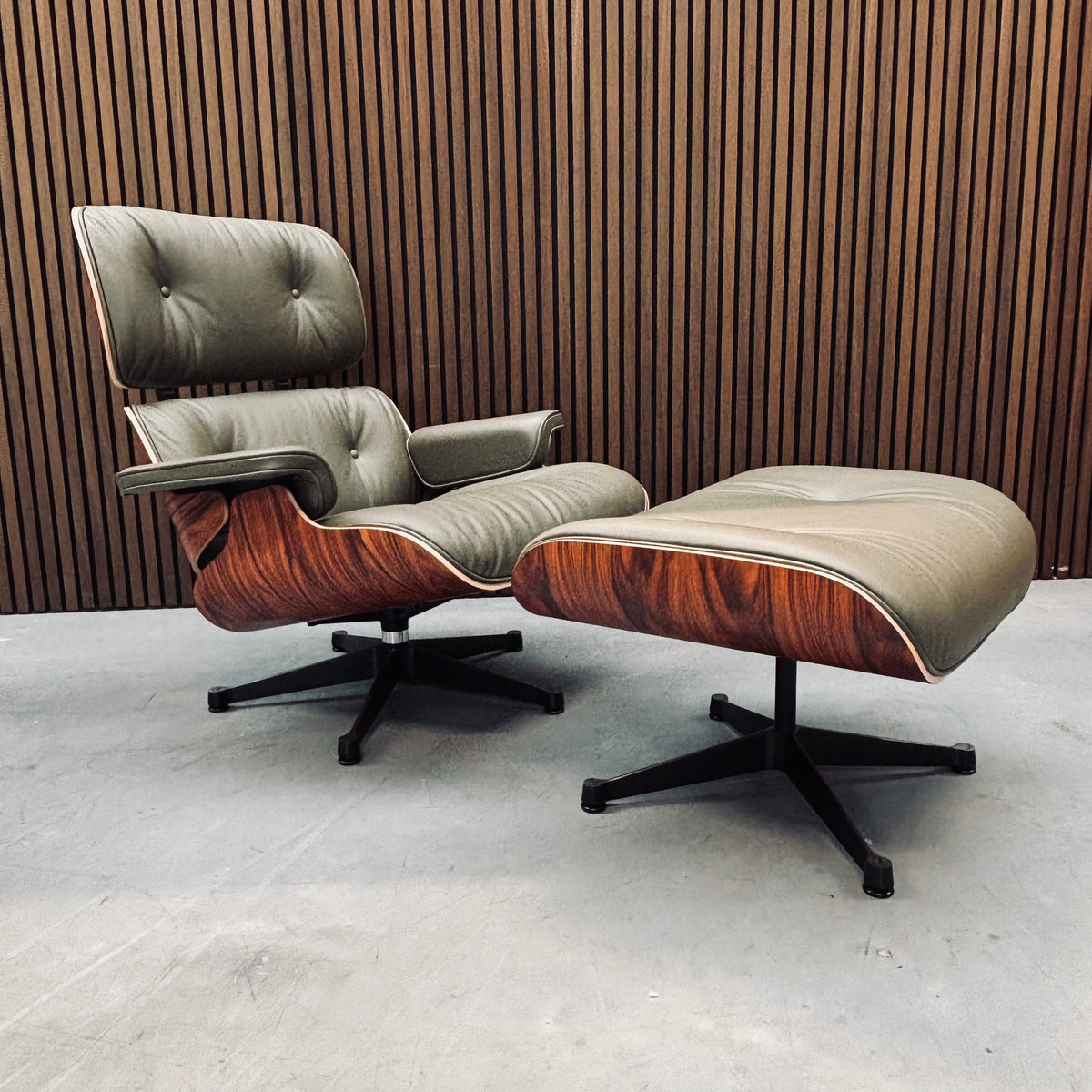 Eames Lounge Chair - Santos Palisander Shell & Khaki Leather