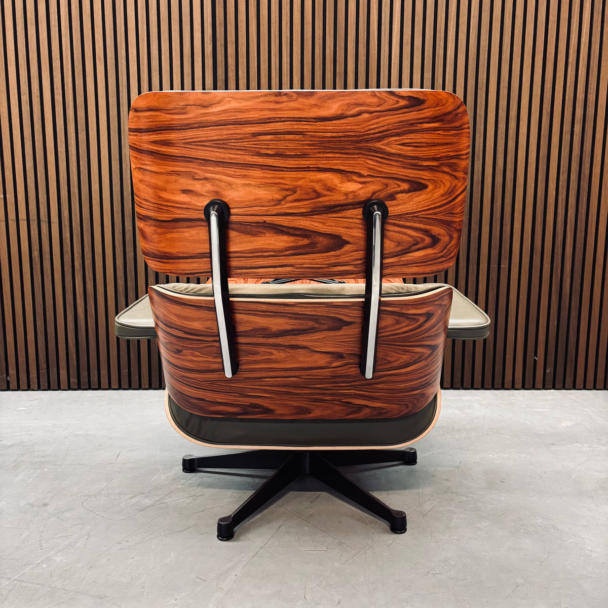 Eames Lounge Chair - Santos Palisander Shell & Khaki Leather