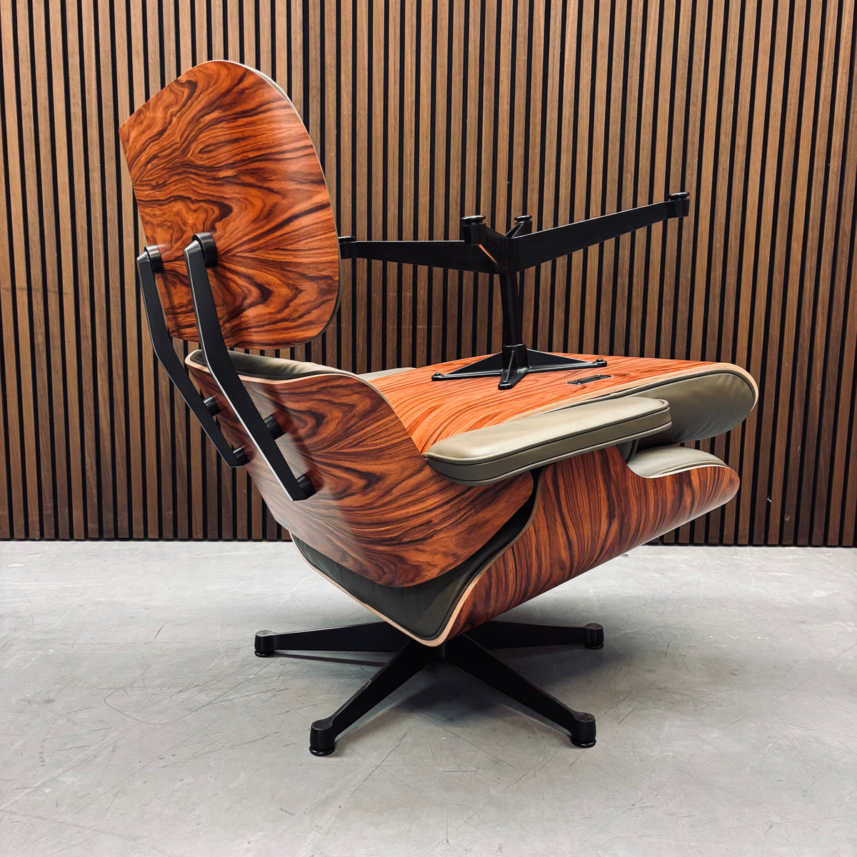 Eames Lounge Chair - Santos Palisander Shell & Khaki Leather