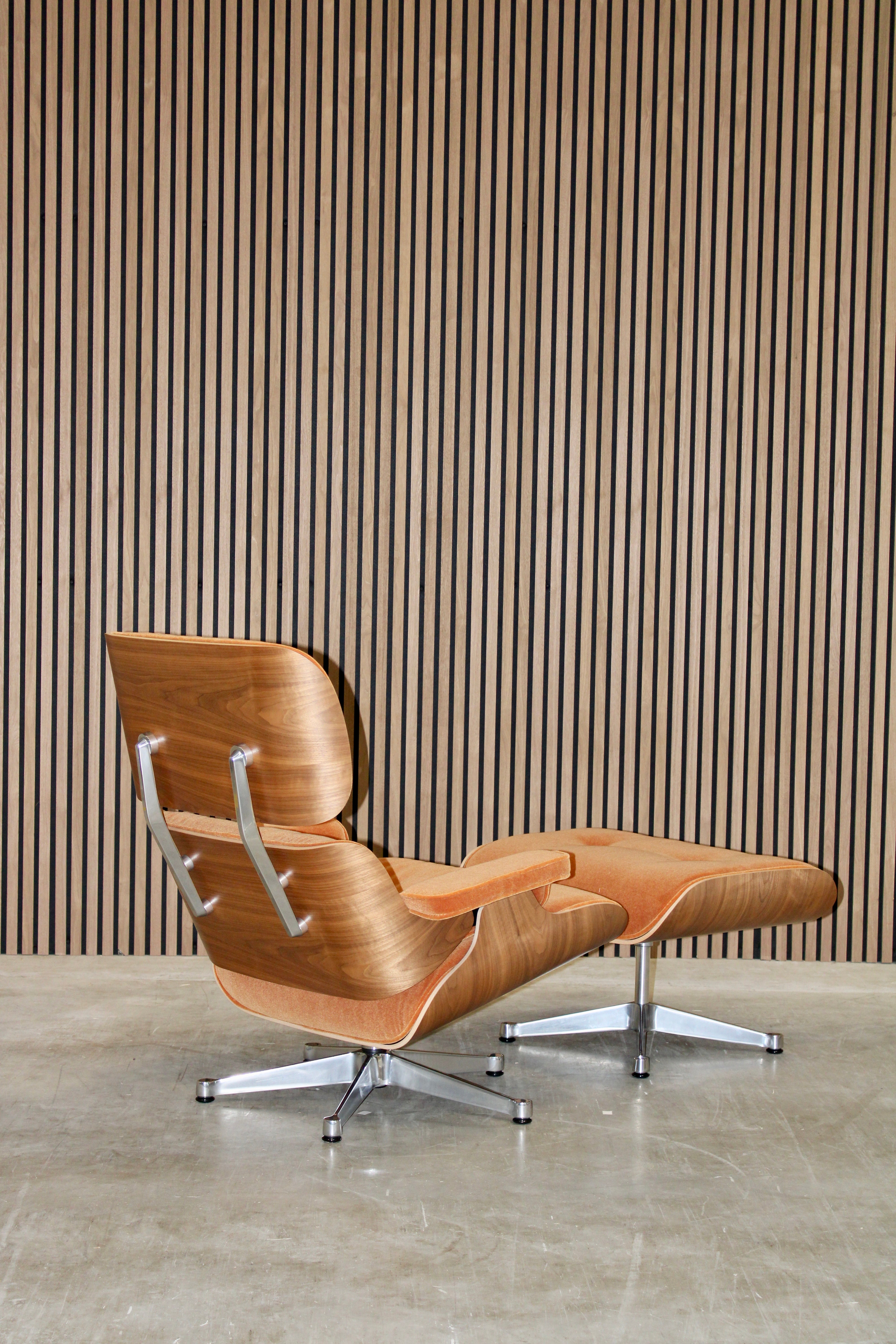 Vitra Eames Lounge Chair + Ottoman - Calma Cognac