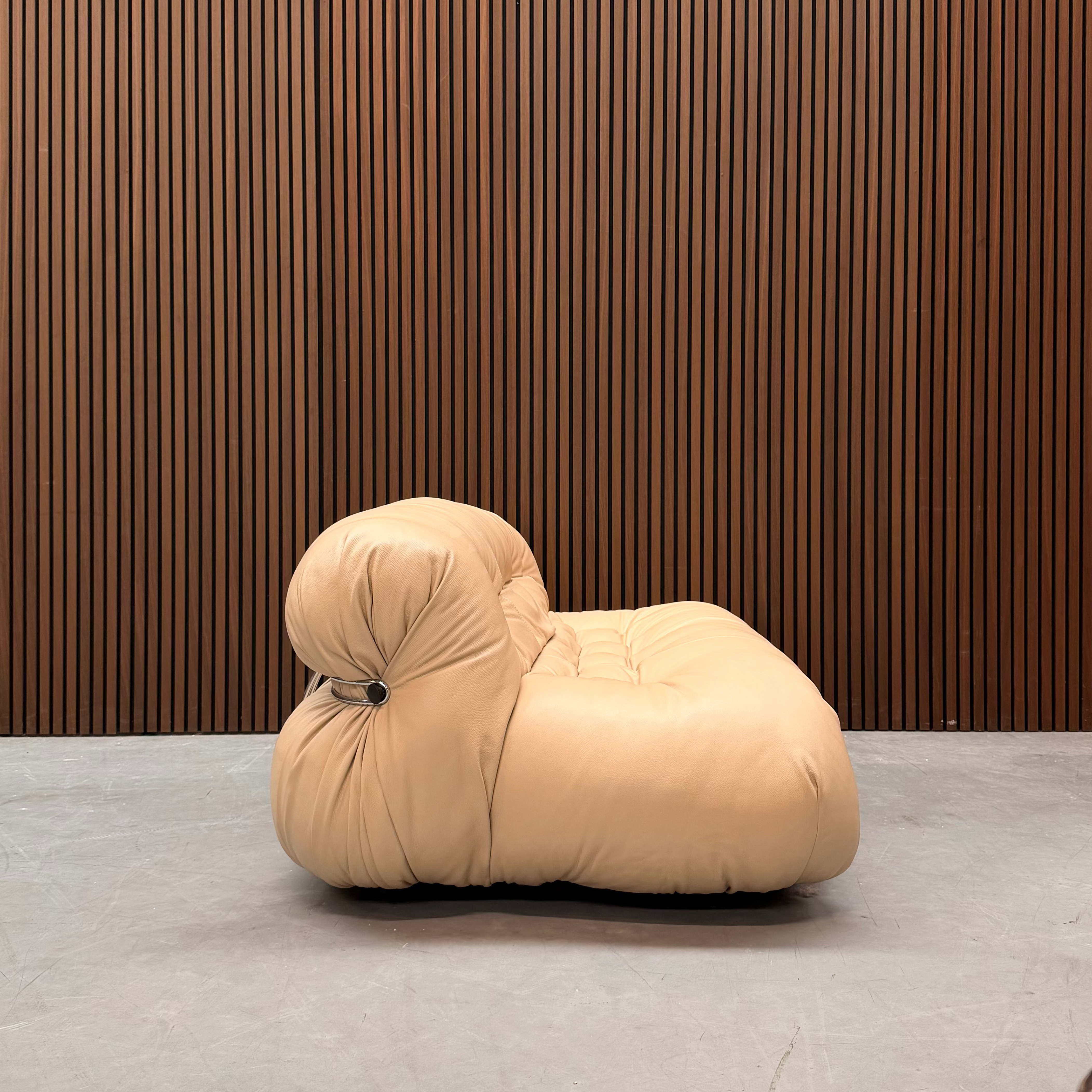 Cassina Soriana 2-Seater & Ottoman – Sand Leather