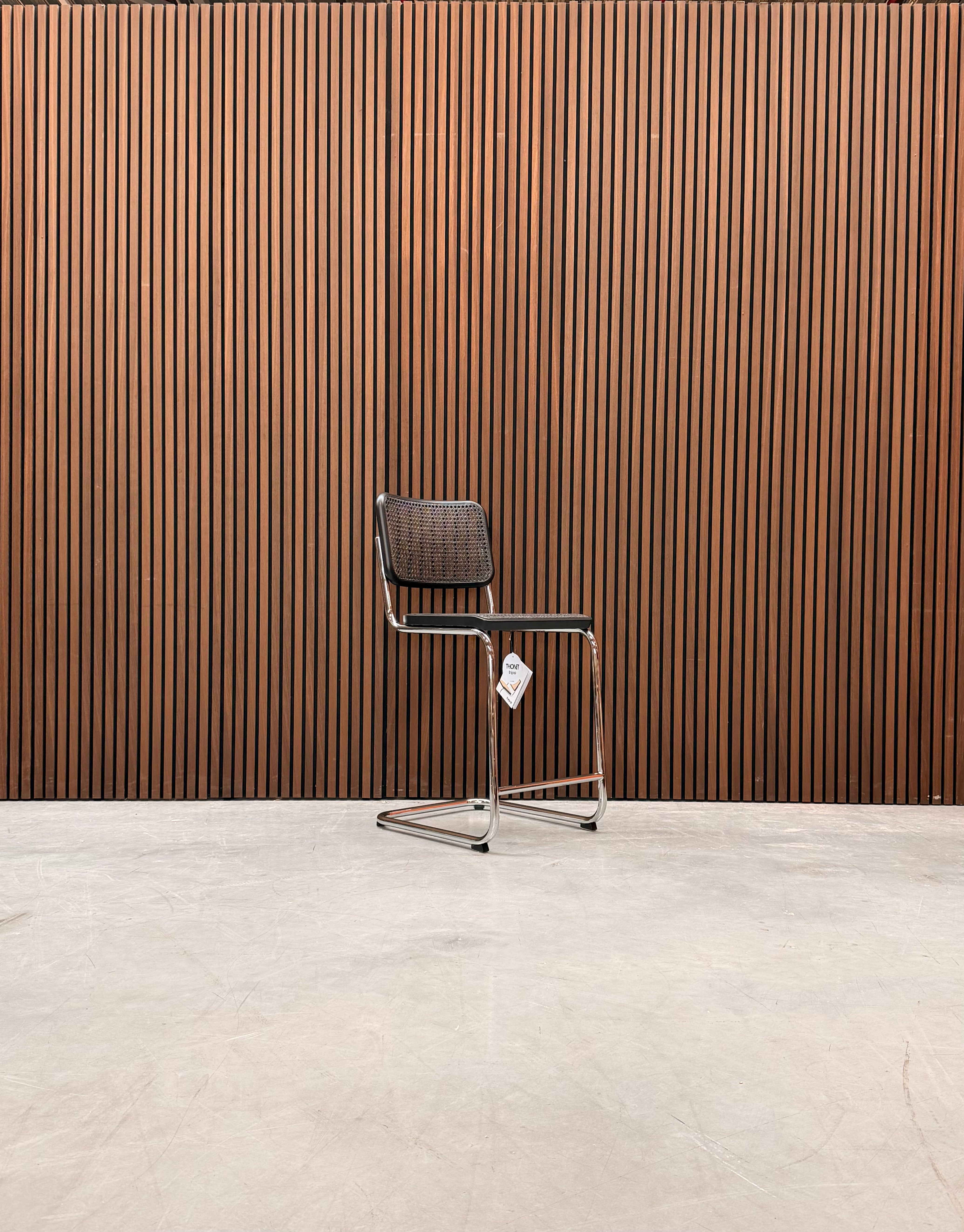 Thonet S32 Stool -  Black