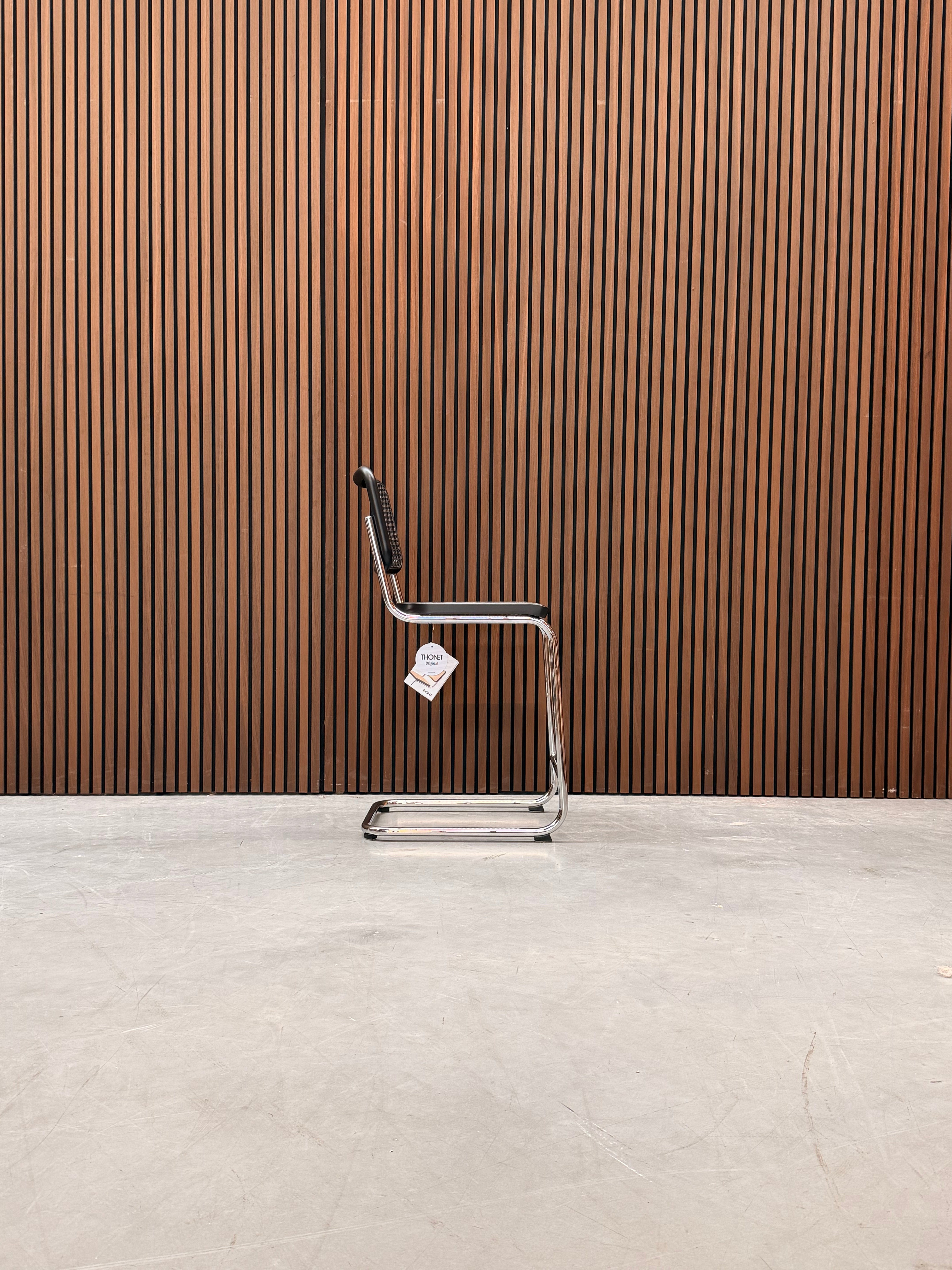 Thonet S32 Stool -  Black