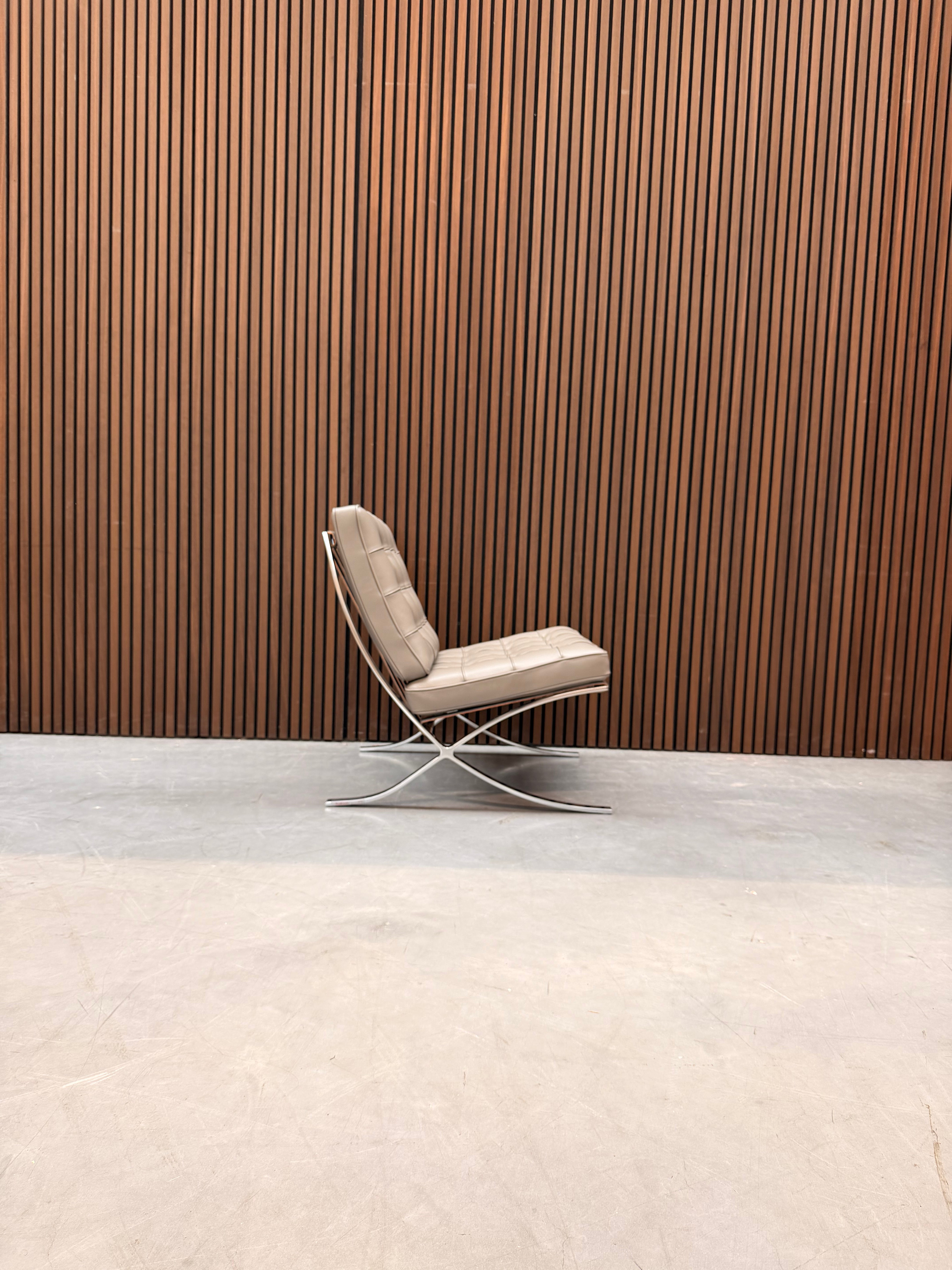 Knoll Barcelona Chair - Volo Leather Beige