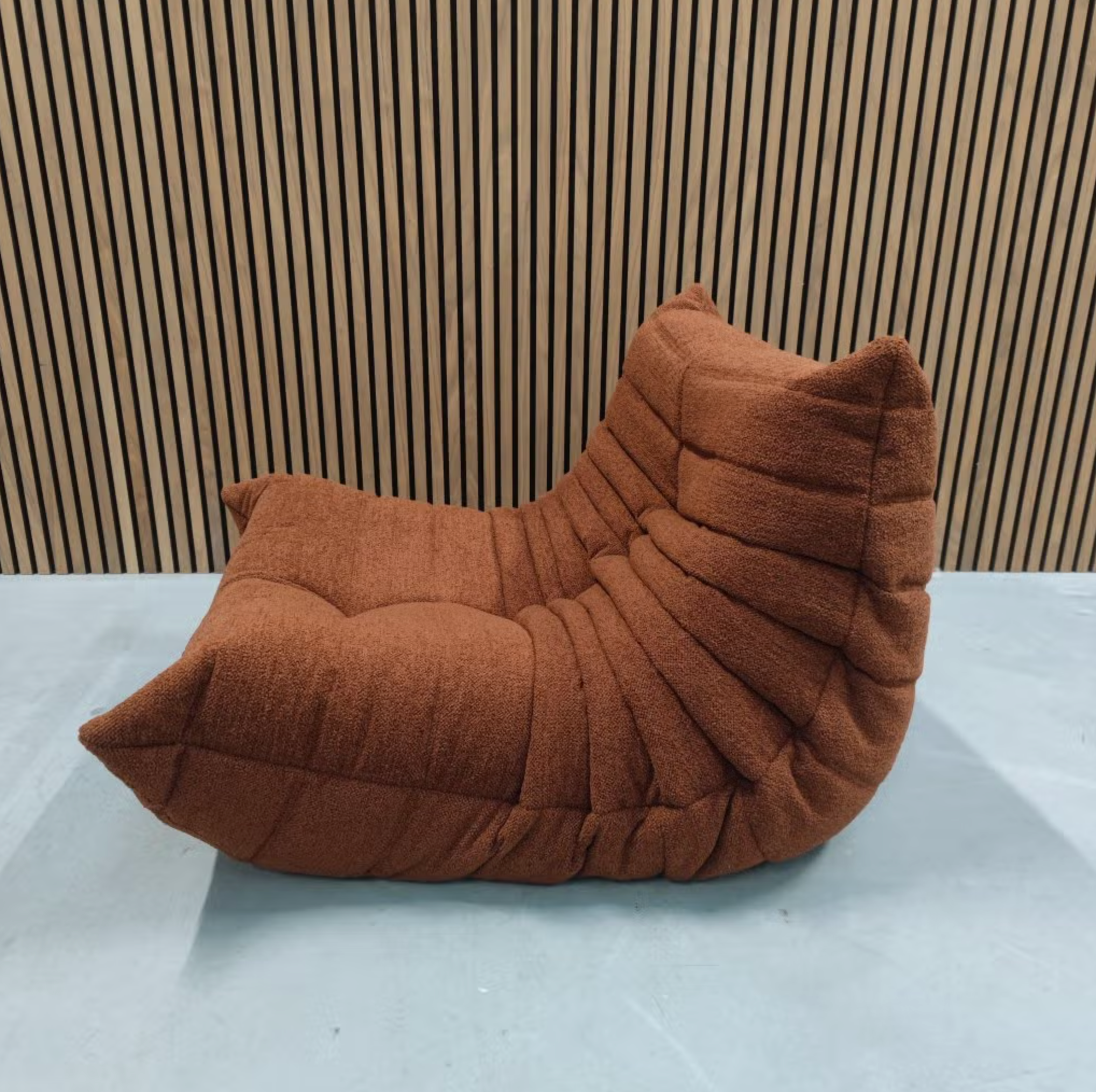 Ligne Roset Togo 1-Seater – Roestbruin Wool Blend