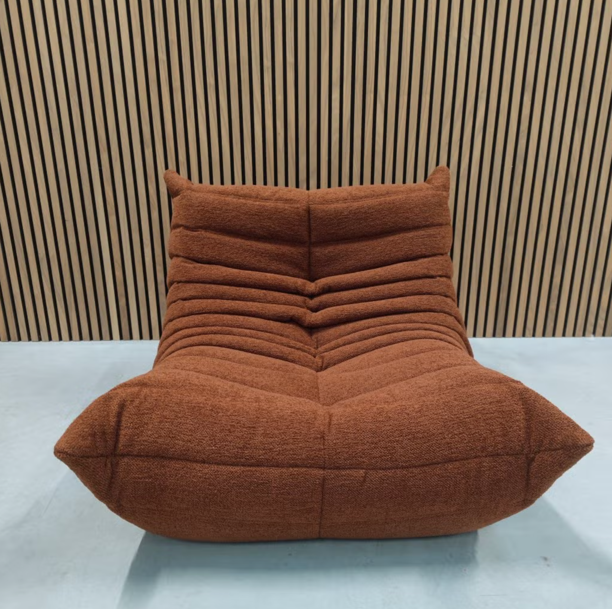 Ligne Roset Togo 1-Seater – Roestbruin Wool Blend