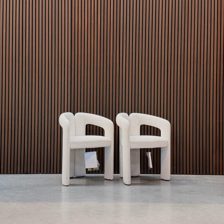 Cassina Dudet 562 Dining Chair – White Kvadrat Uniform Melange
