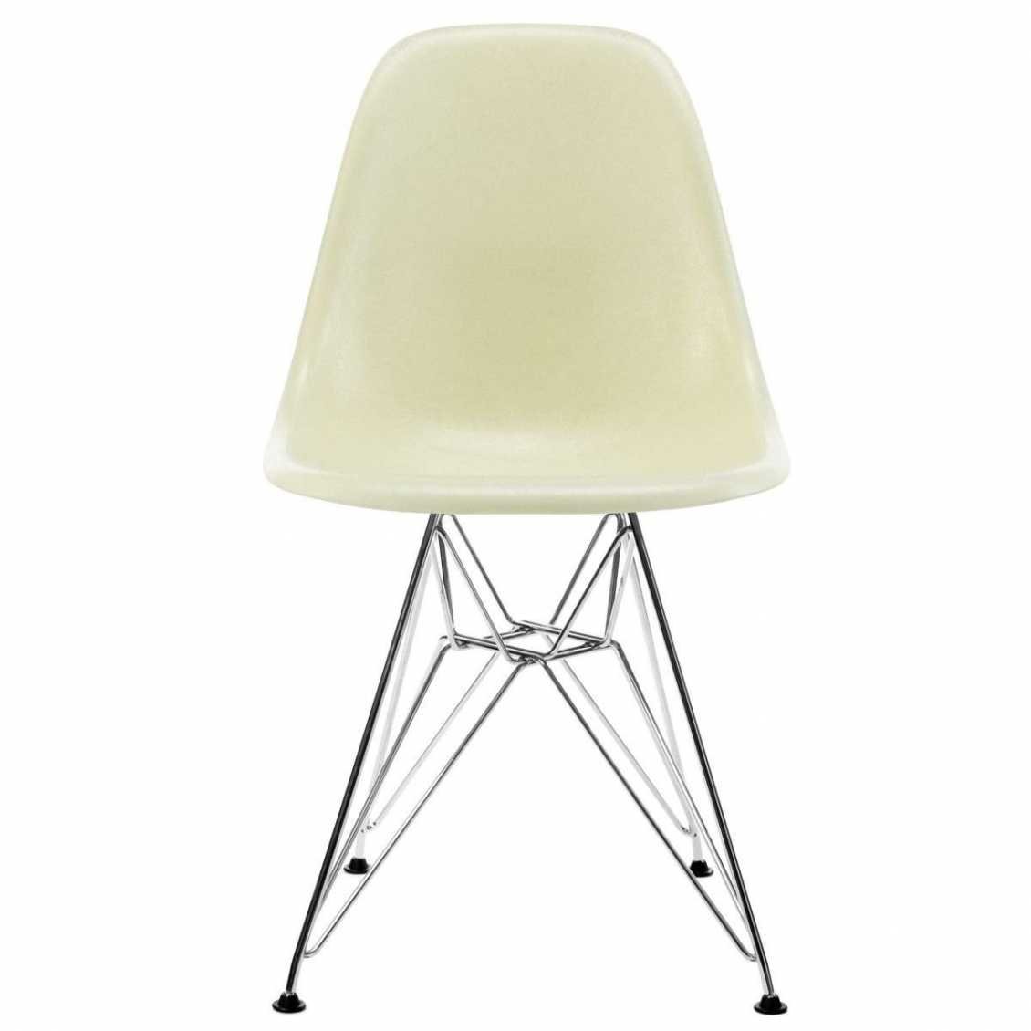 VITRA Eames Fiberglass Chair DSR