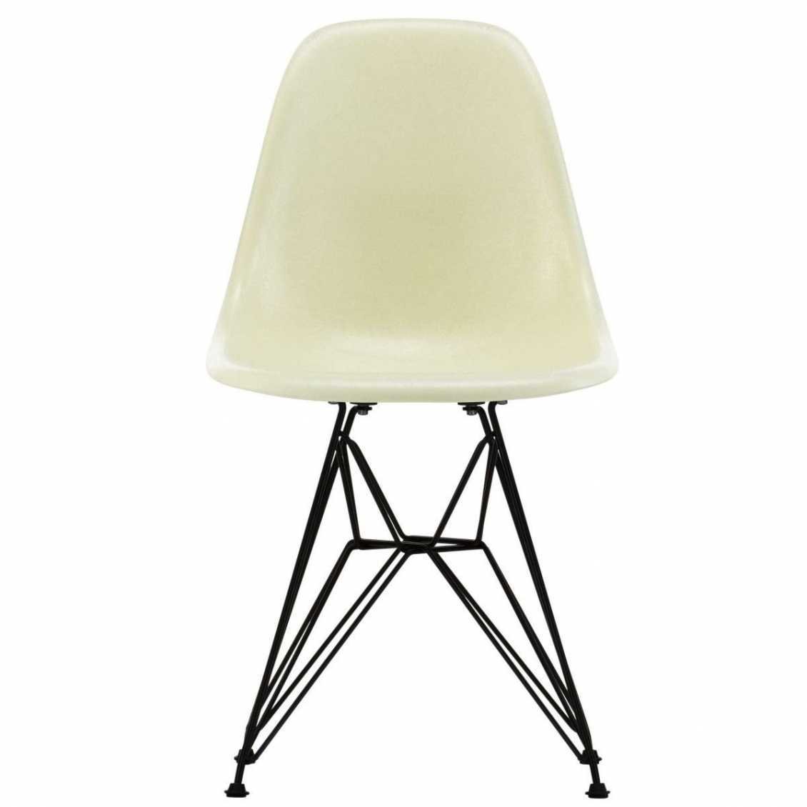 VITRA Eames Fiberglass Chair DSR