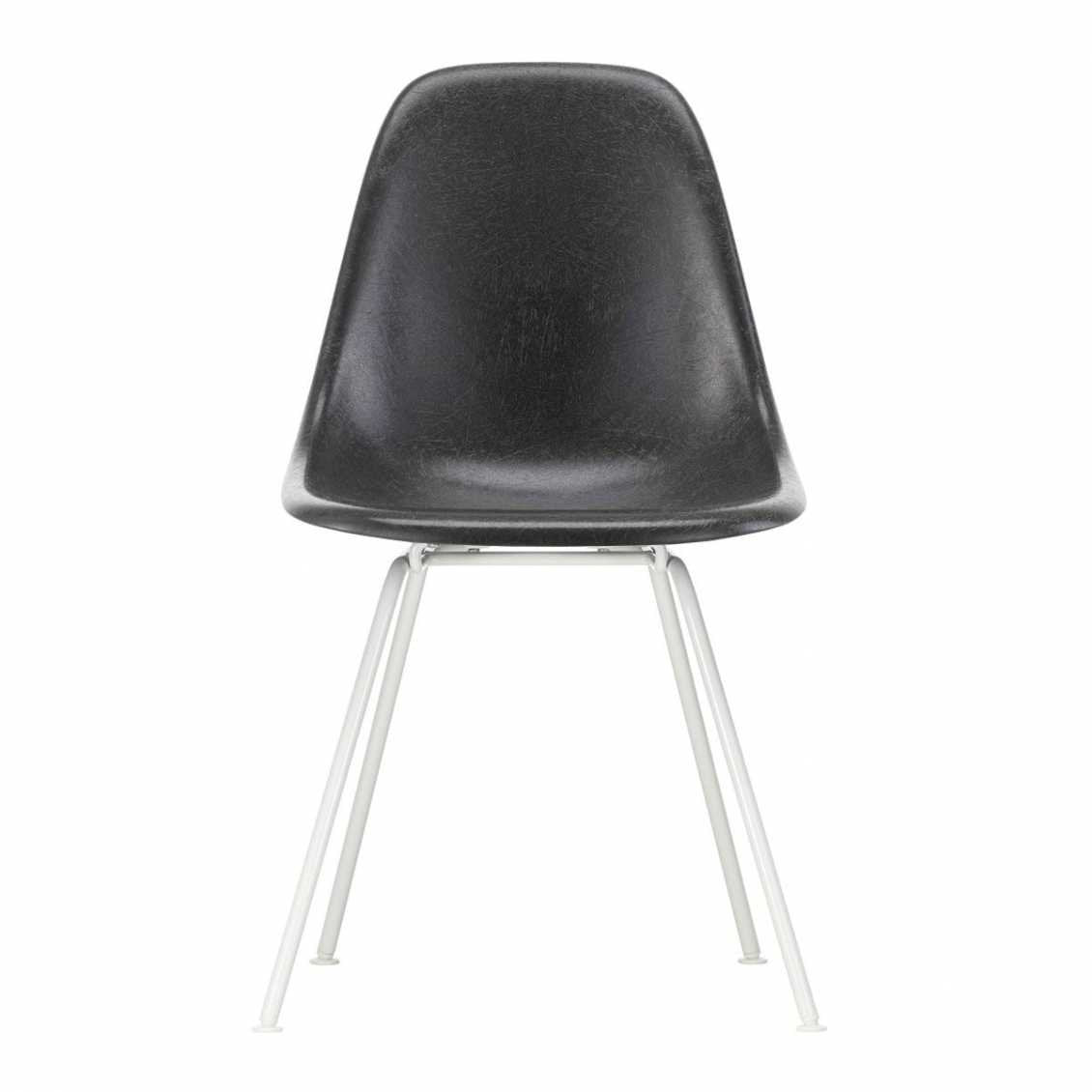 VITRA Eames Fiberglass Chair DSX Wit