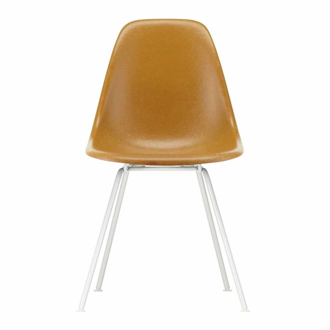 VITRA Eames Fiberglass Chair DSX Wit