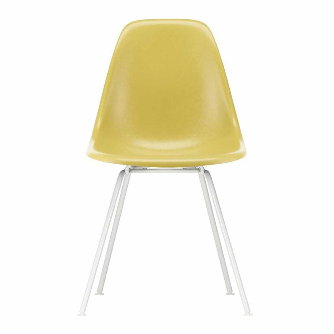 VITRA Eames Fiberglass Chair DSX Wit