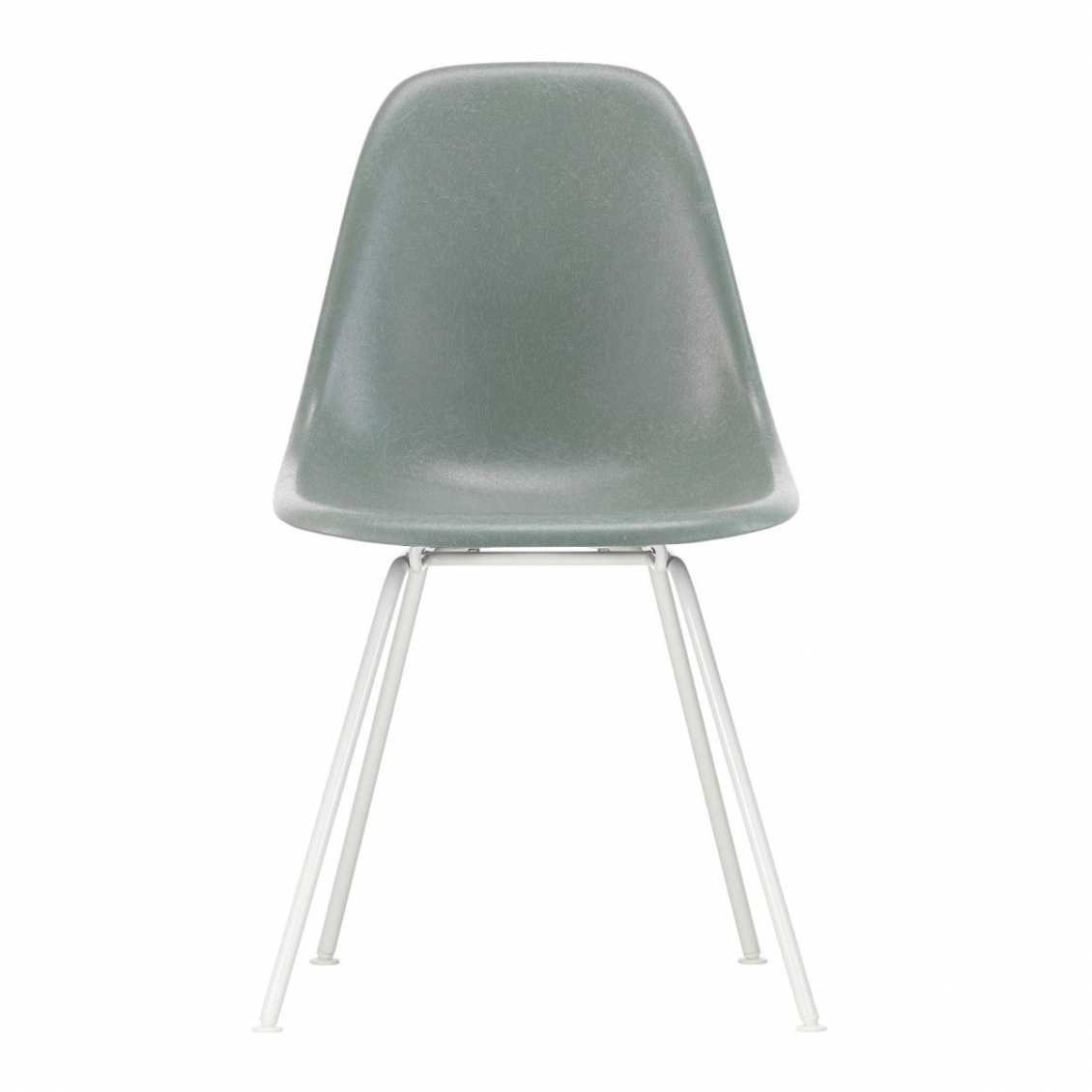 VITRA Eames Fiberglass Chair DSX Wit