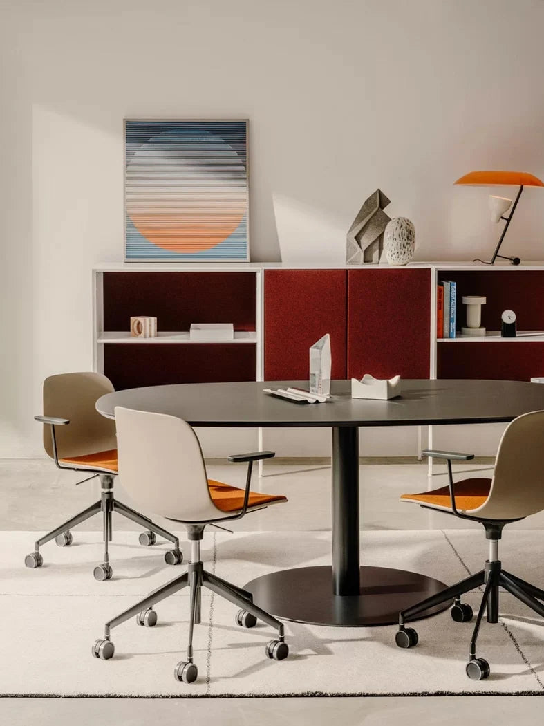 Lapalma, table rondo 180x110cm (lacquer)