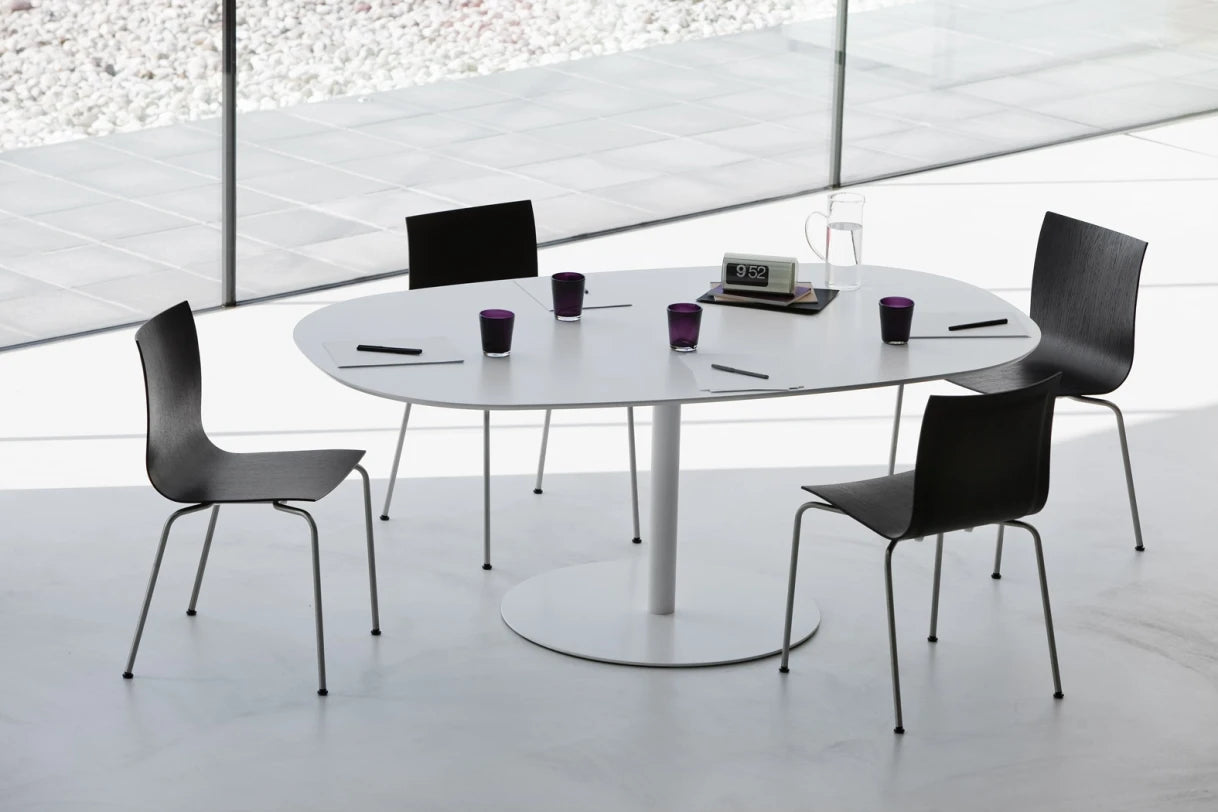 Lapalma, table rondo 180x110cm (lacquer)