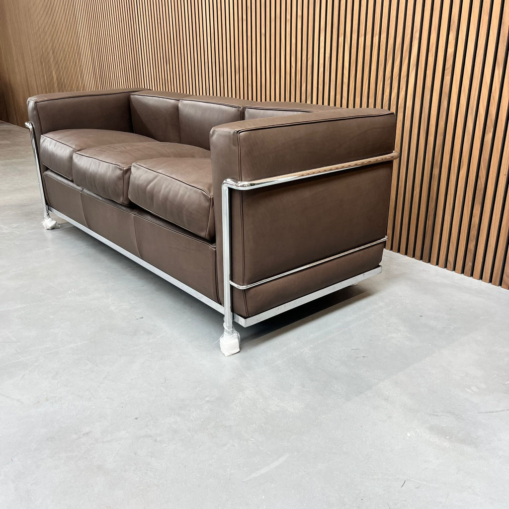 Cassina LC2 bank - Le Corbusier Mocca leder