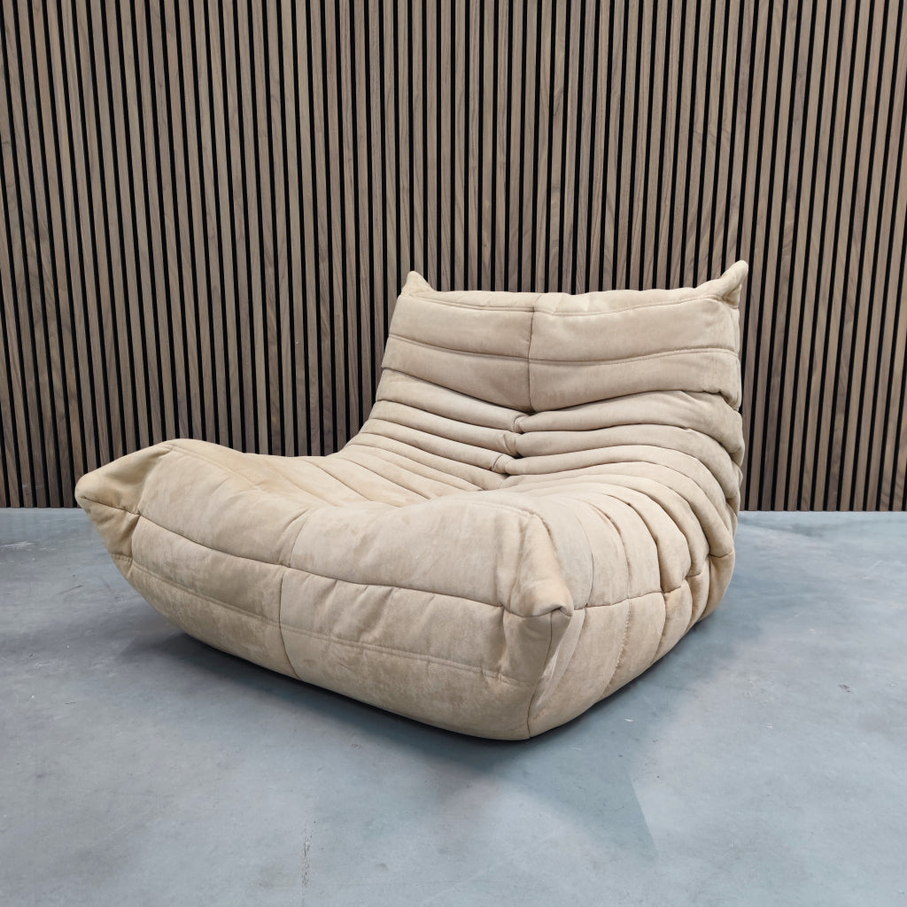 Ligne Roset Togo Chair 1-zits | Sand Alcantara