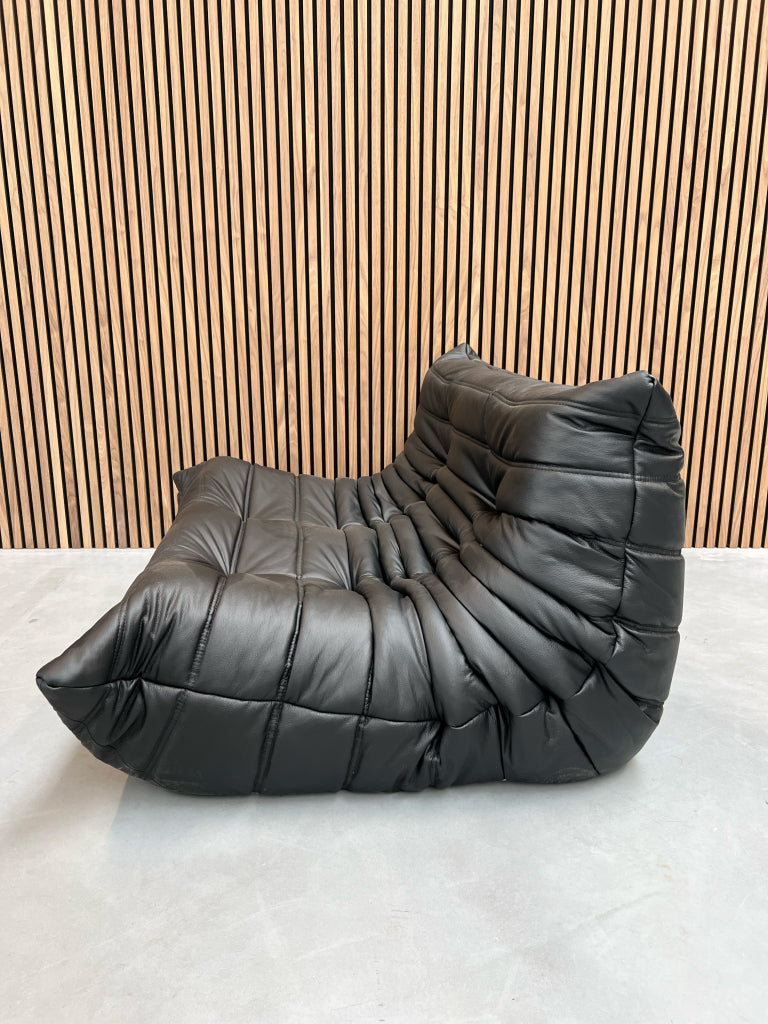 Ligne Roset Togo Small Settee 2-zits | Midnight Black