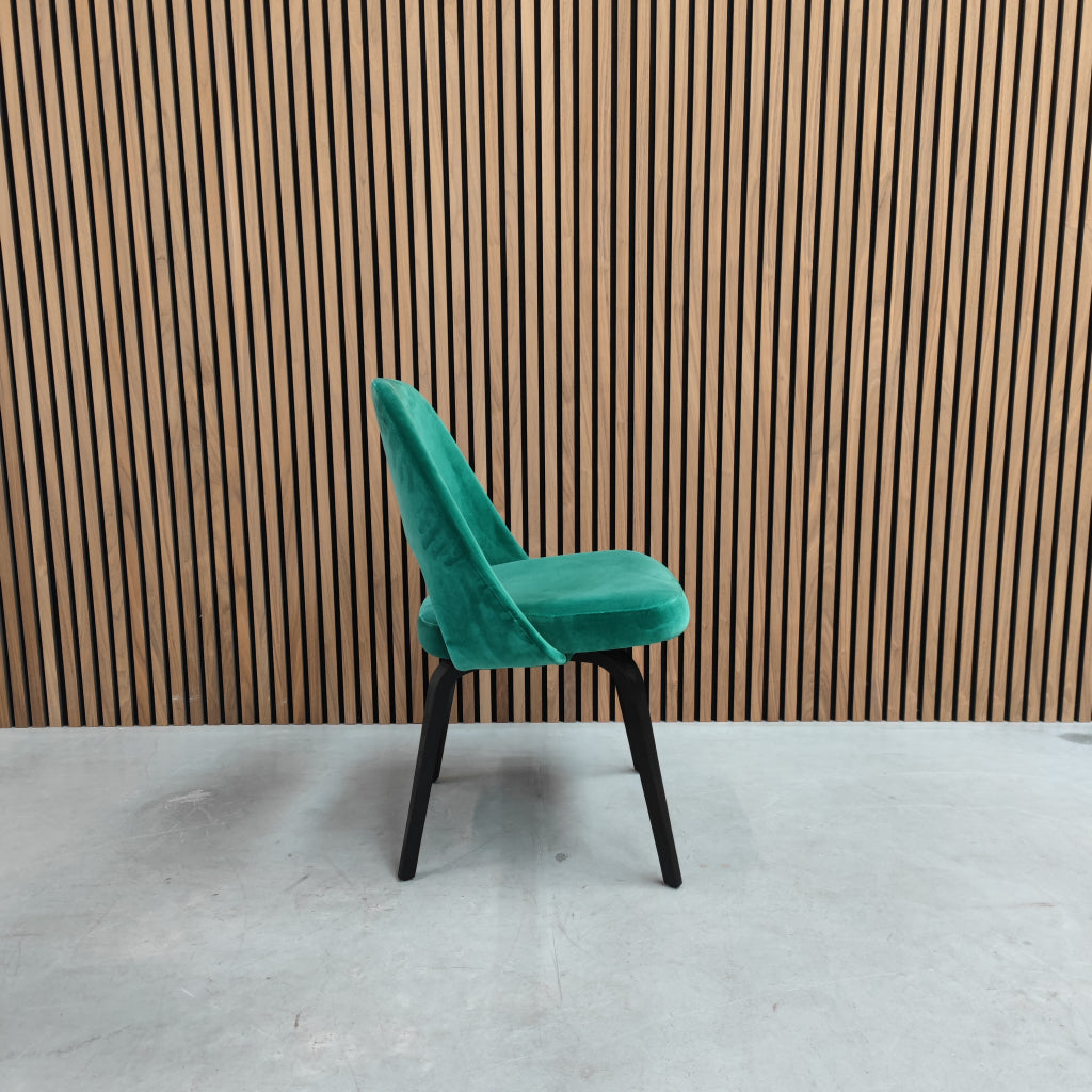 Knoll Saarinen green dining chair