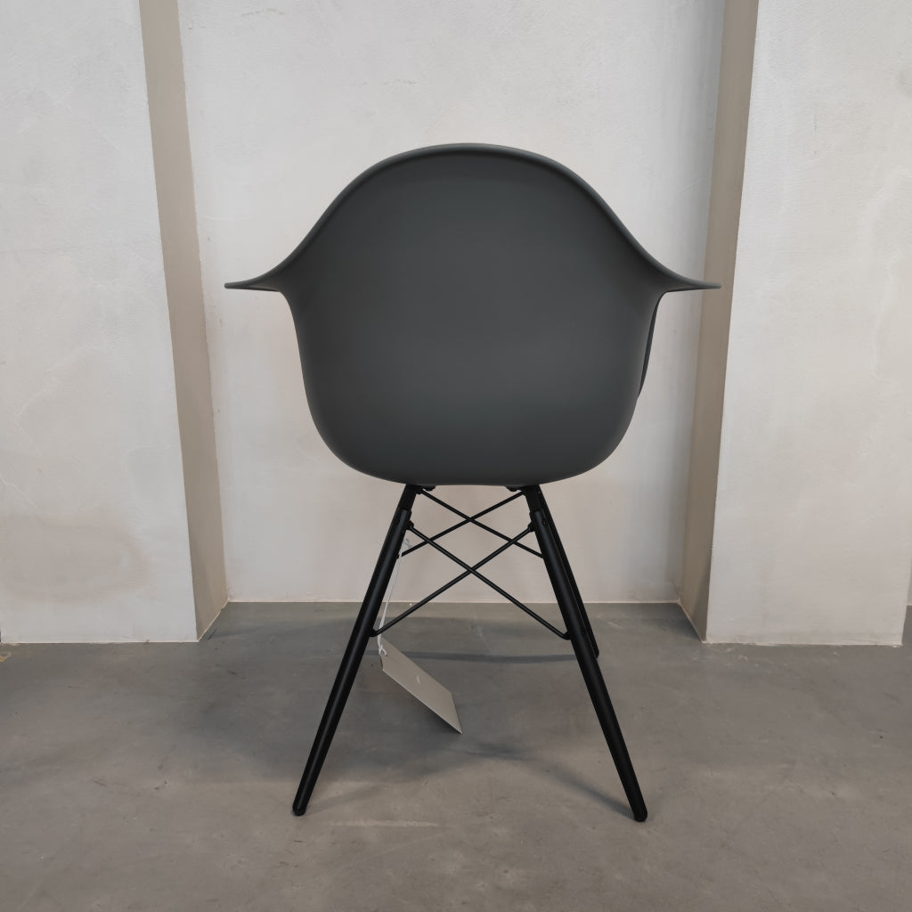 Vitra Eames DAR chair - Elephant hide grey