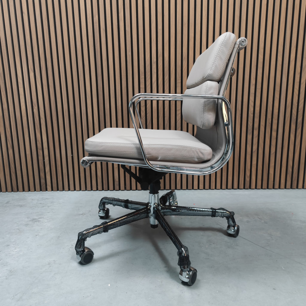 Vitra EA 217 Bureaustoel Sand