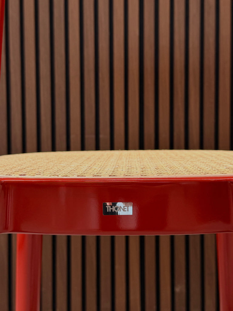 Thonet 118 - Hoogglans Red