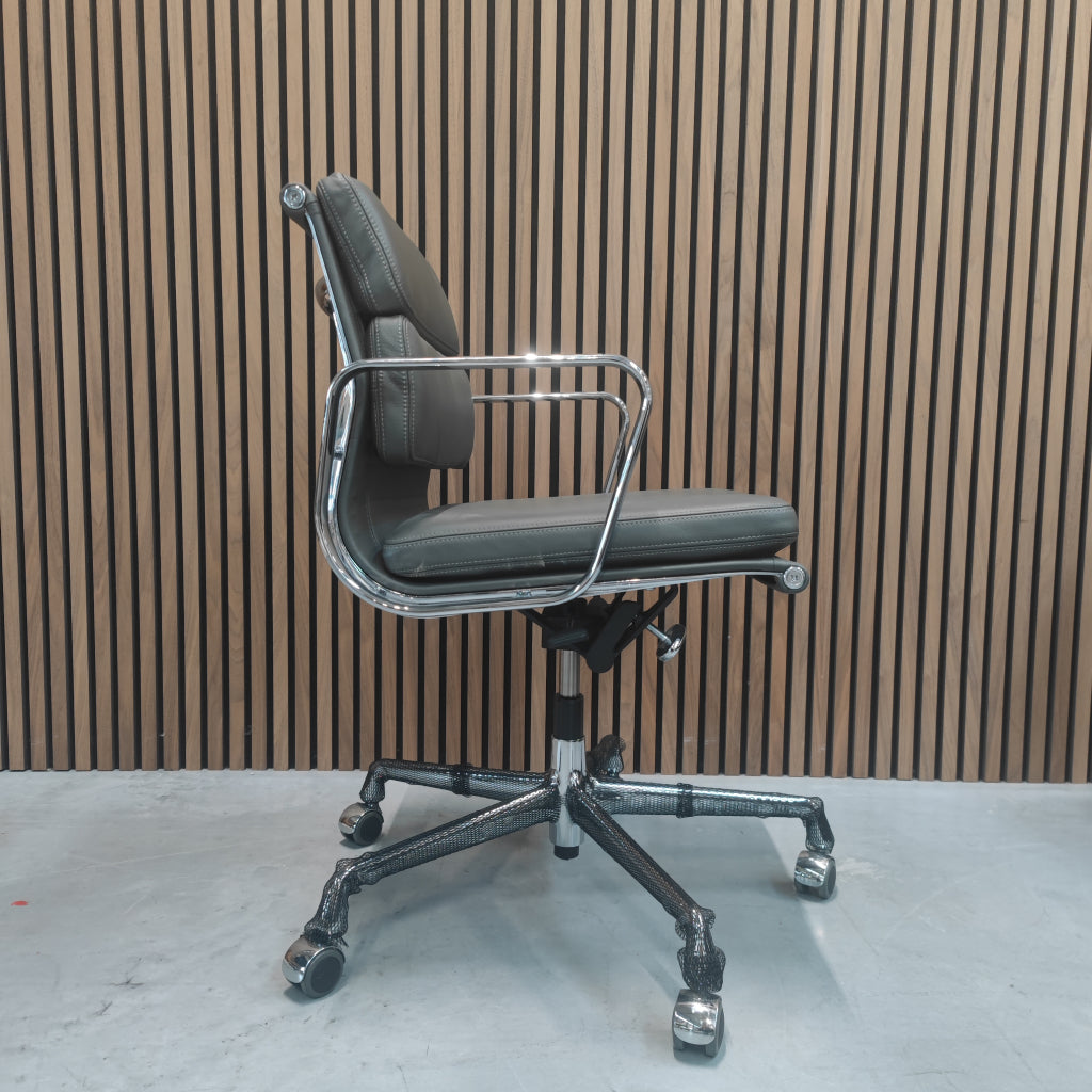 Vitra Eames 217 Bureaustoel (Nieuw!)