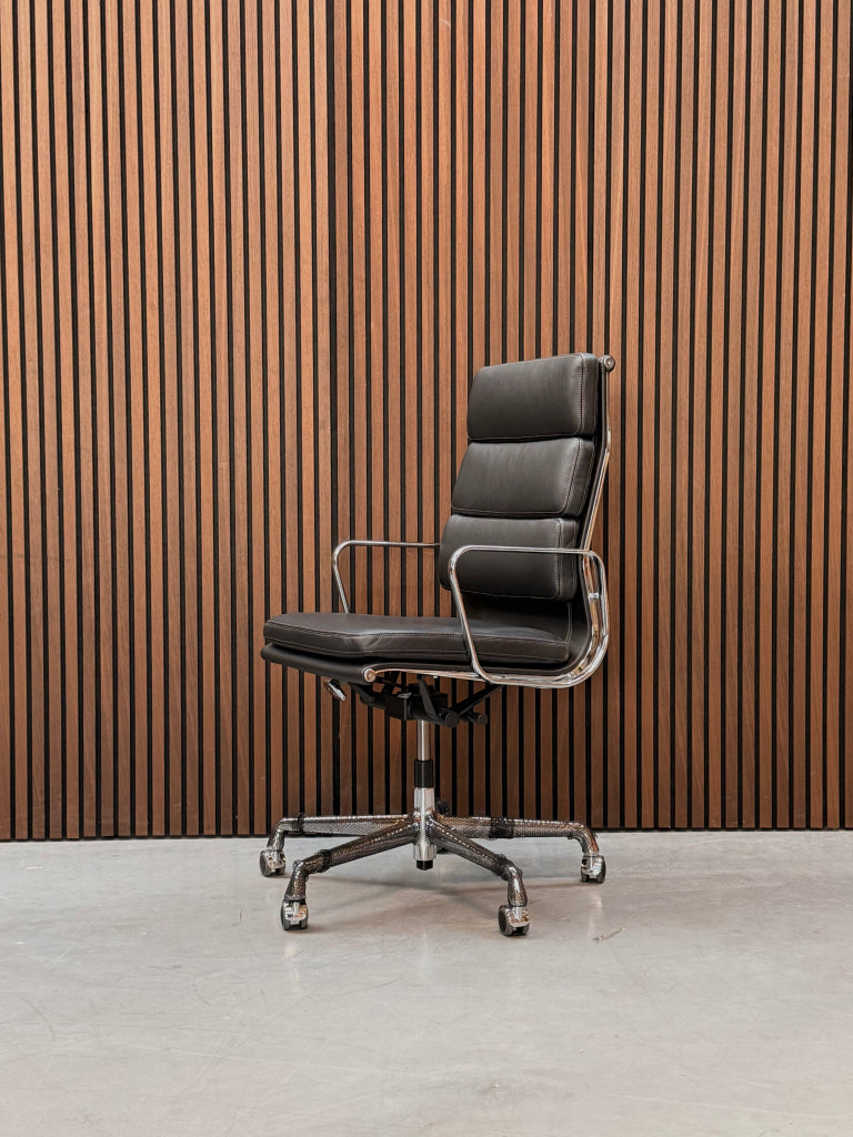 Vitra Soft Pad chair - EA219