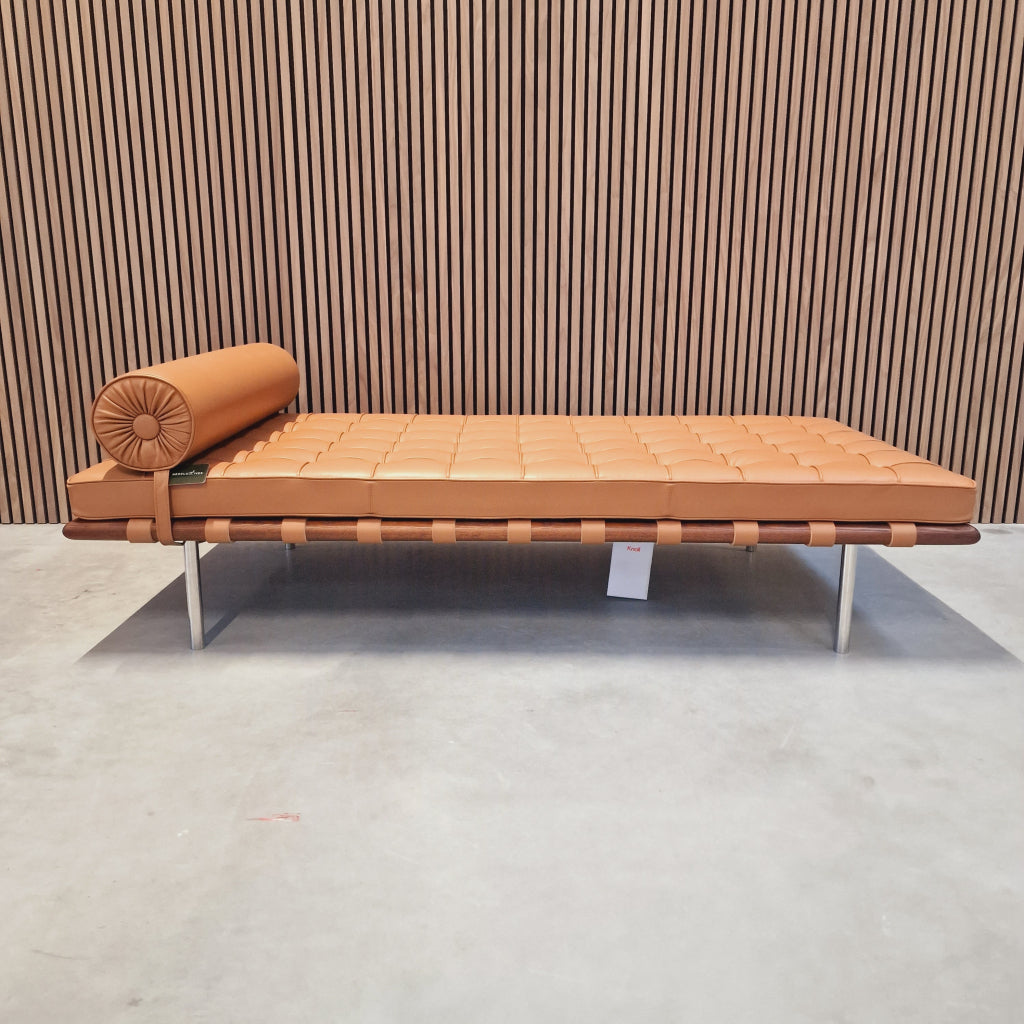 Knoll Barcelona Daybed - Volo Tan