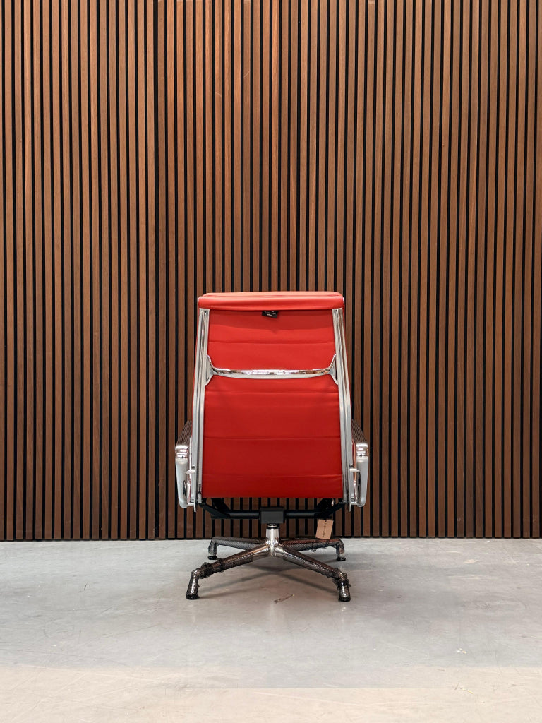 Vitra soft pad chair EA 222