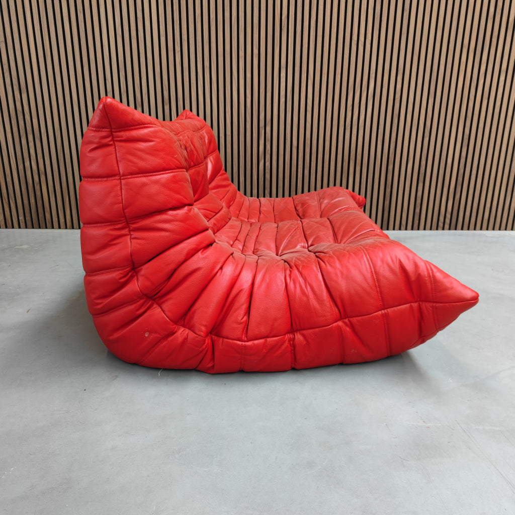 Ligne Roset Togo tweezits met poef - Rood