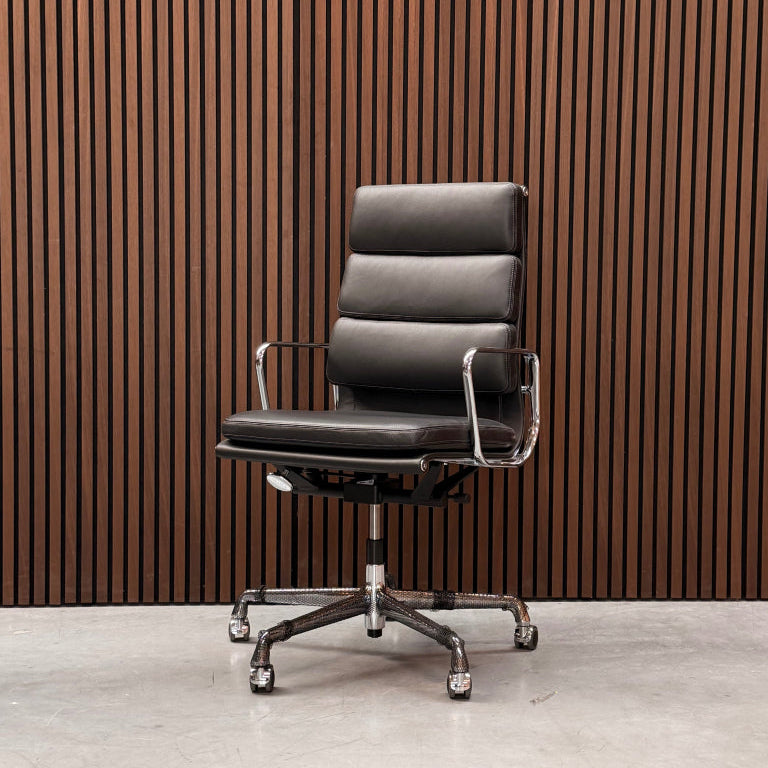 Vitra Soft Pad Chair EA 219 – Nero Leather