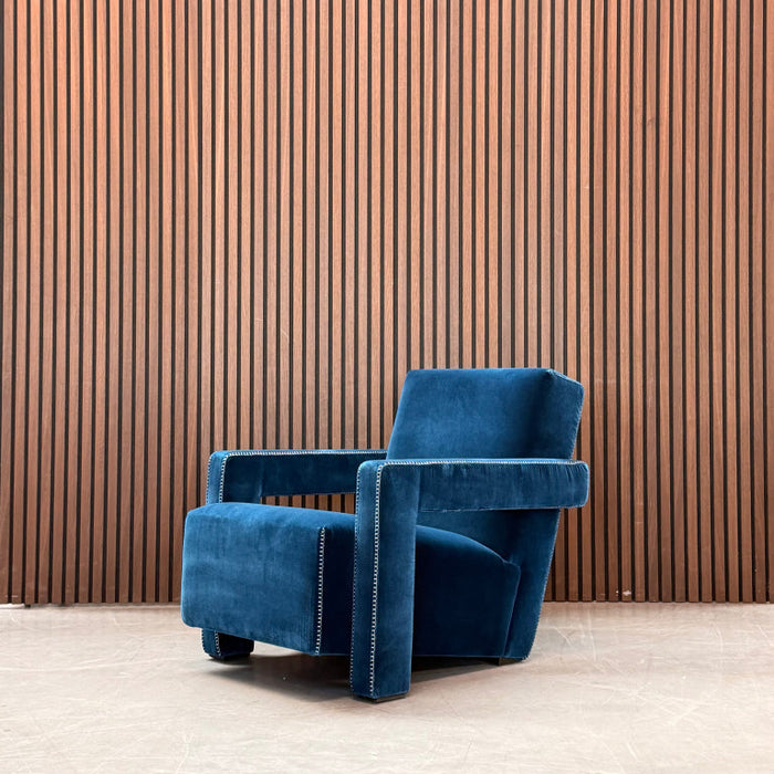 Cassina Utrecht Sessel – Blauer Stoff
