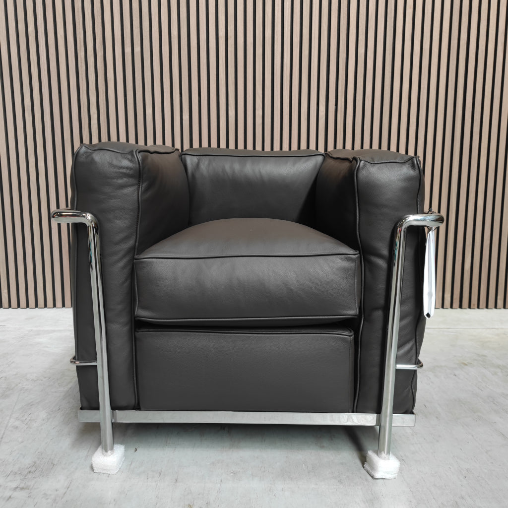 Cassina LC2 Fauteuil in Zwart Leder