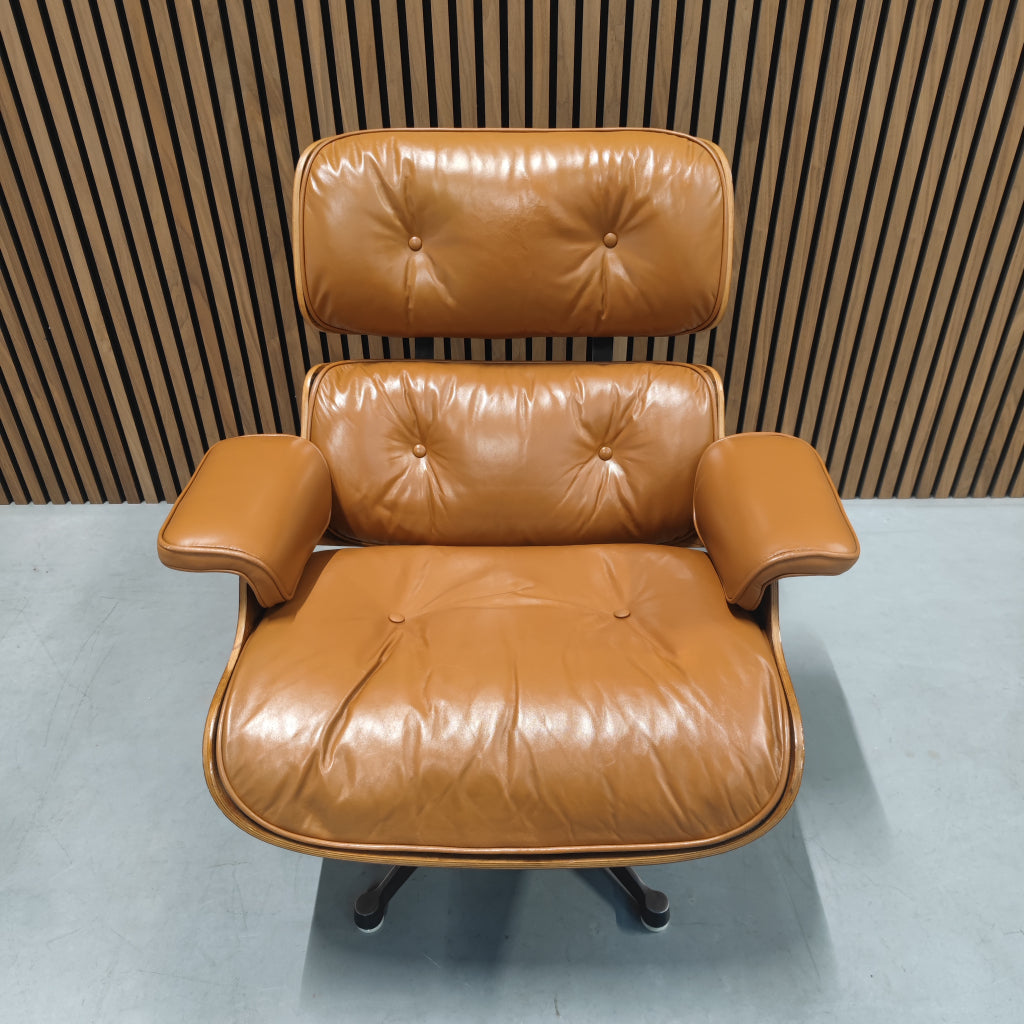 Vitra Eames lounge chair incl. ottoman - Cognac leder