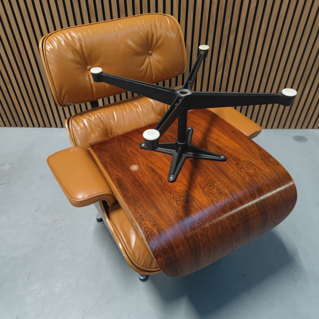 Vitra Eames lounge chair incl. ottoman - Cognac leder