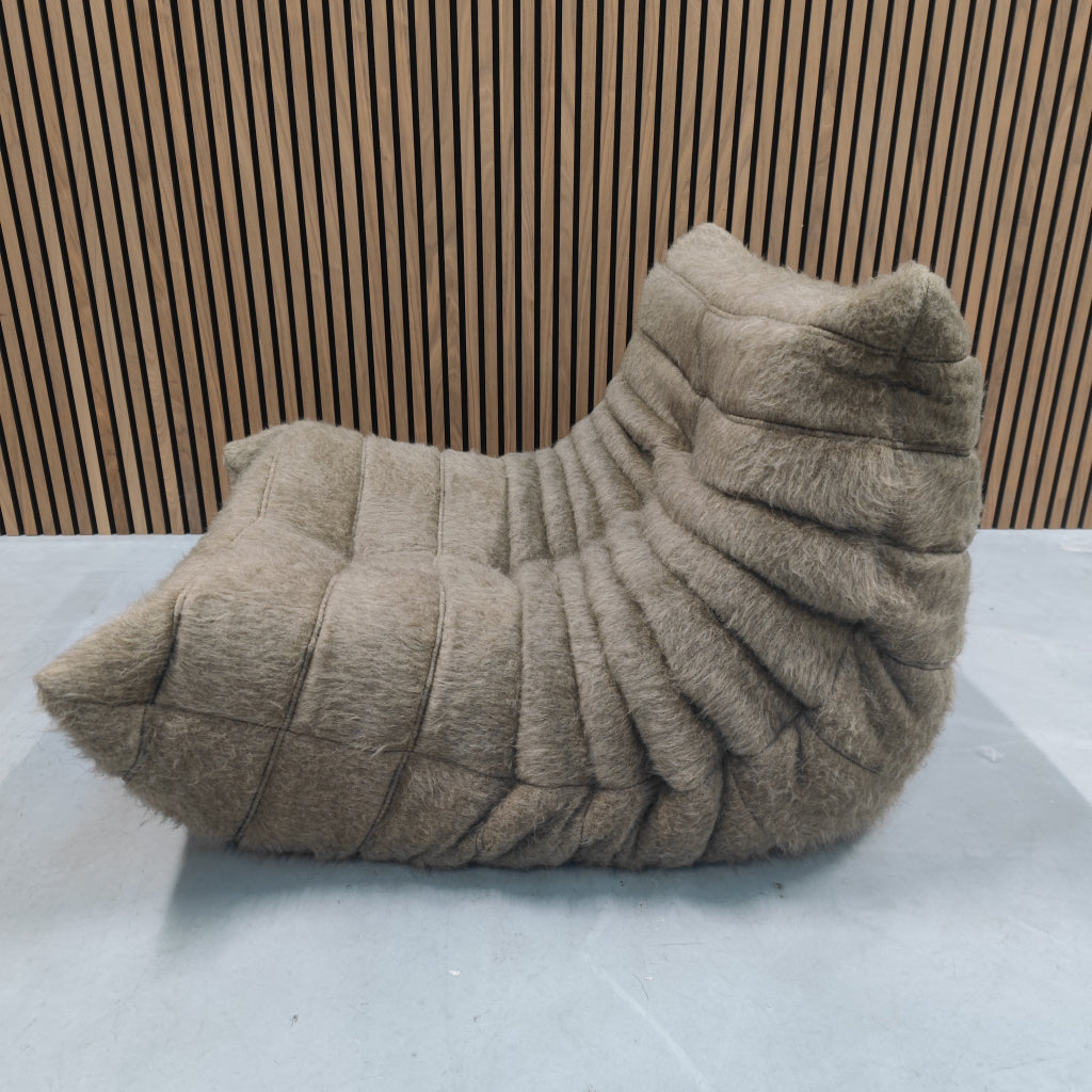 Ligne Roset Togo Fireside Chair 1-zits | Kieffer Feral Terra