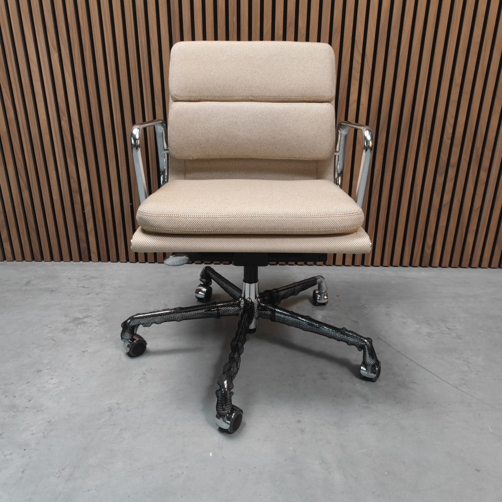 Vitra EA 217 Bureaustoel Papyrus / Crème