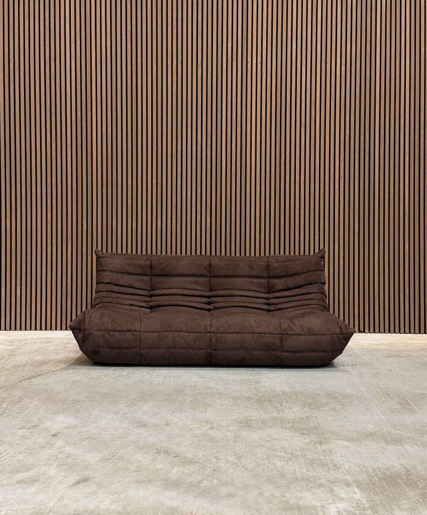 Ligne Roset Togo Large Settee 3-zits | Bruin Alcantara