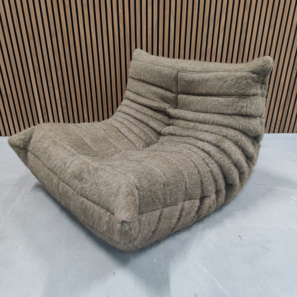 Ligne Roset Togo Fireside Chair 1-zits | Kieffer Feral Terra