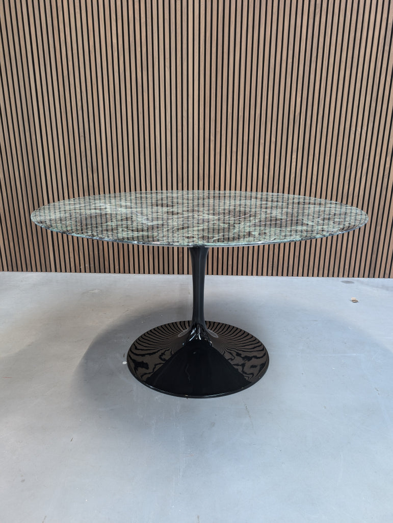 Knoll Saarinen Eettafel - Verde Alpi Marmer (Ø137)