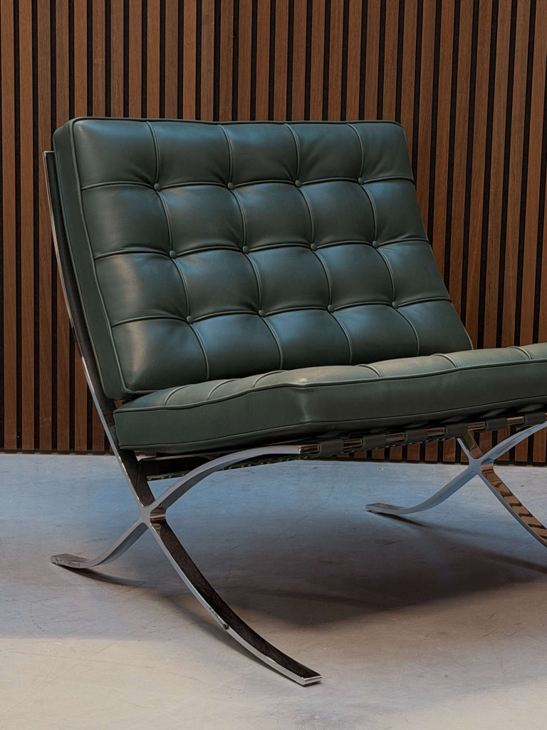 Knoll Barcelona Chair -  Bauhaus Green - Relax