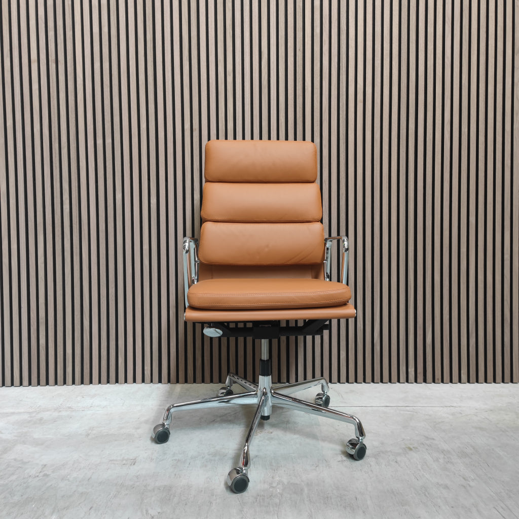 Vitra Eames EA 219 Soft Pad Stoel  Cognac Premium Leder