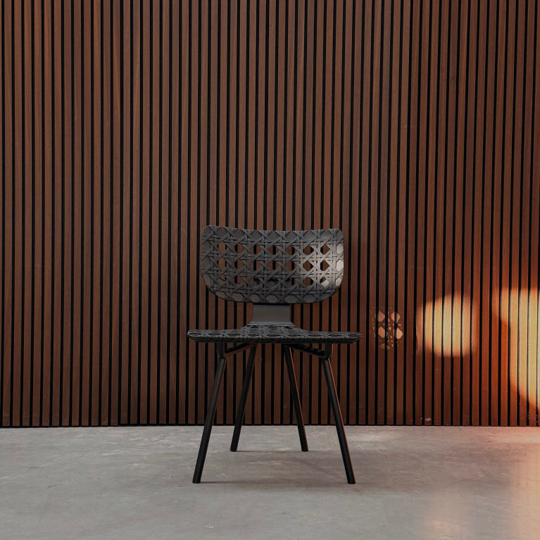 ClassiCon Aërias Chair – Black