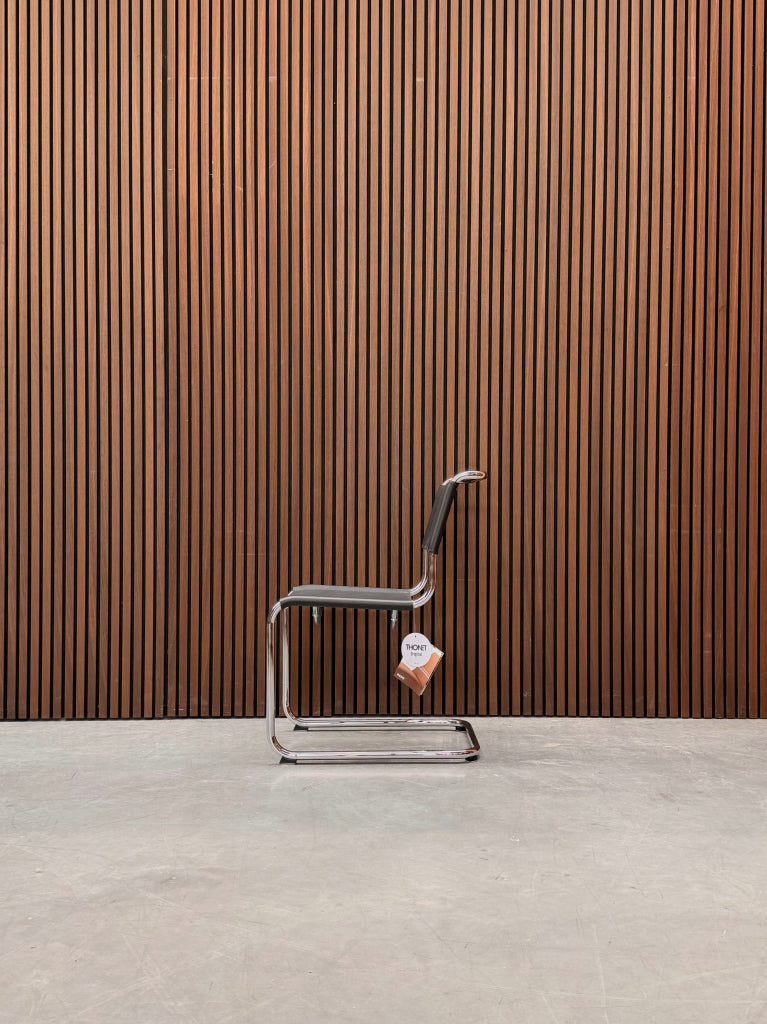 Thonet S33 stoel kernleder zwart