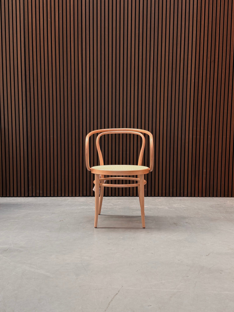Thonet 209 armstoel