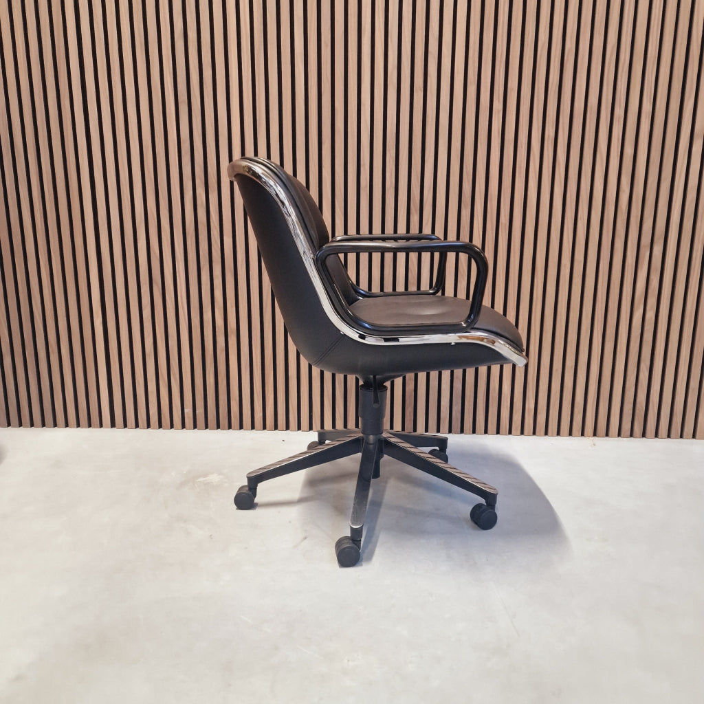 Knoll Pollock executive chair