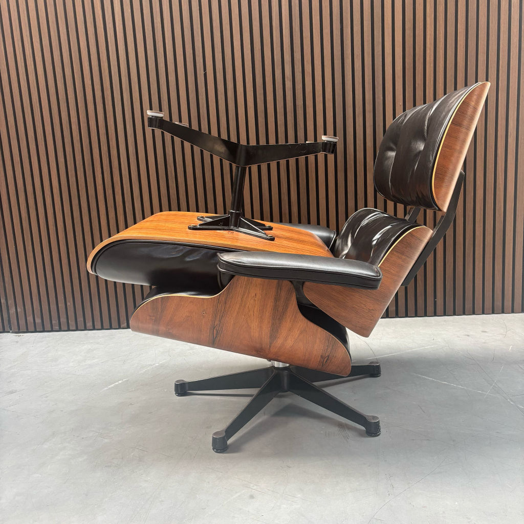 Vitra Eames Lounge Chair met Ottoman