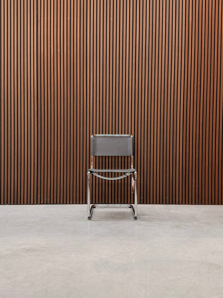 Thonet S33 stoel kernleder zwart
