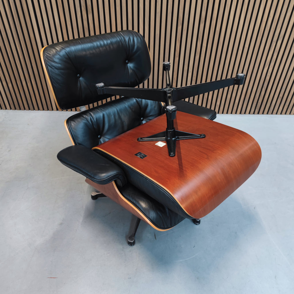 Vitra Eames lounge chair